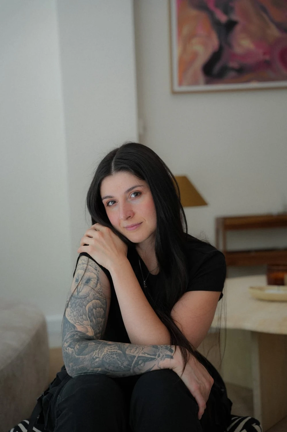 A Fleur de Peau - Professionelles Tattoo Studio - Tätowierung am Arm einer Person